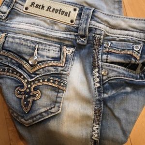 Never worn w/ tags rock revival skinny 26-32
